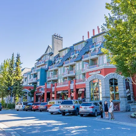 Alpenglow Lodge By Elevate Vacations Whistler Exterior photo