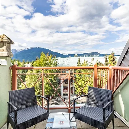 Alpenglow Lodge By Elevate Vacations Whistler Exterior photo
